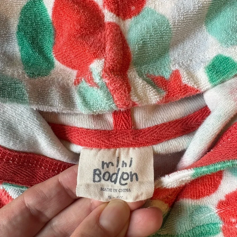 Mini Boden Terrycloth Swim Cover-Up. Fish Pattern, size 5-6